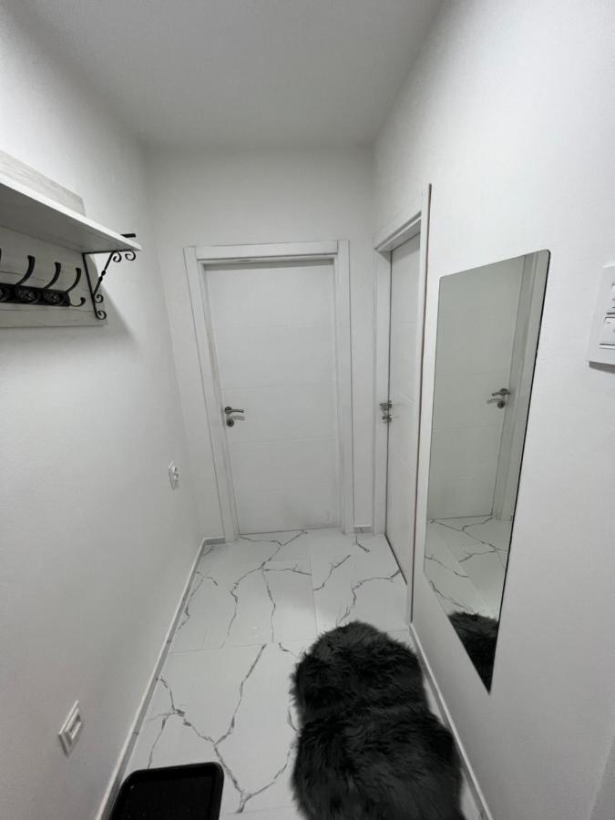 Apartman Paola - Massage Chair- 0-24 Self Check In Out- ซูปันยา ภายนอก รูปภาพ